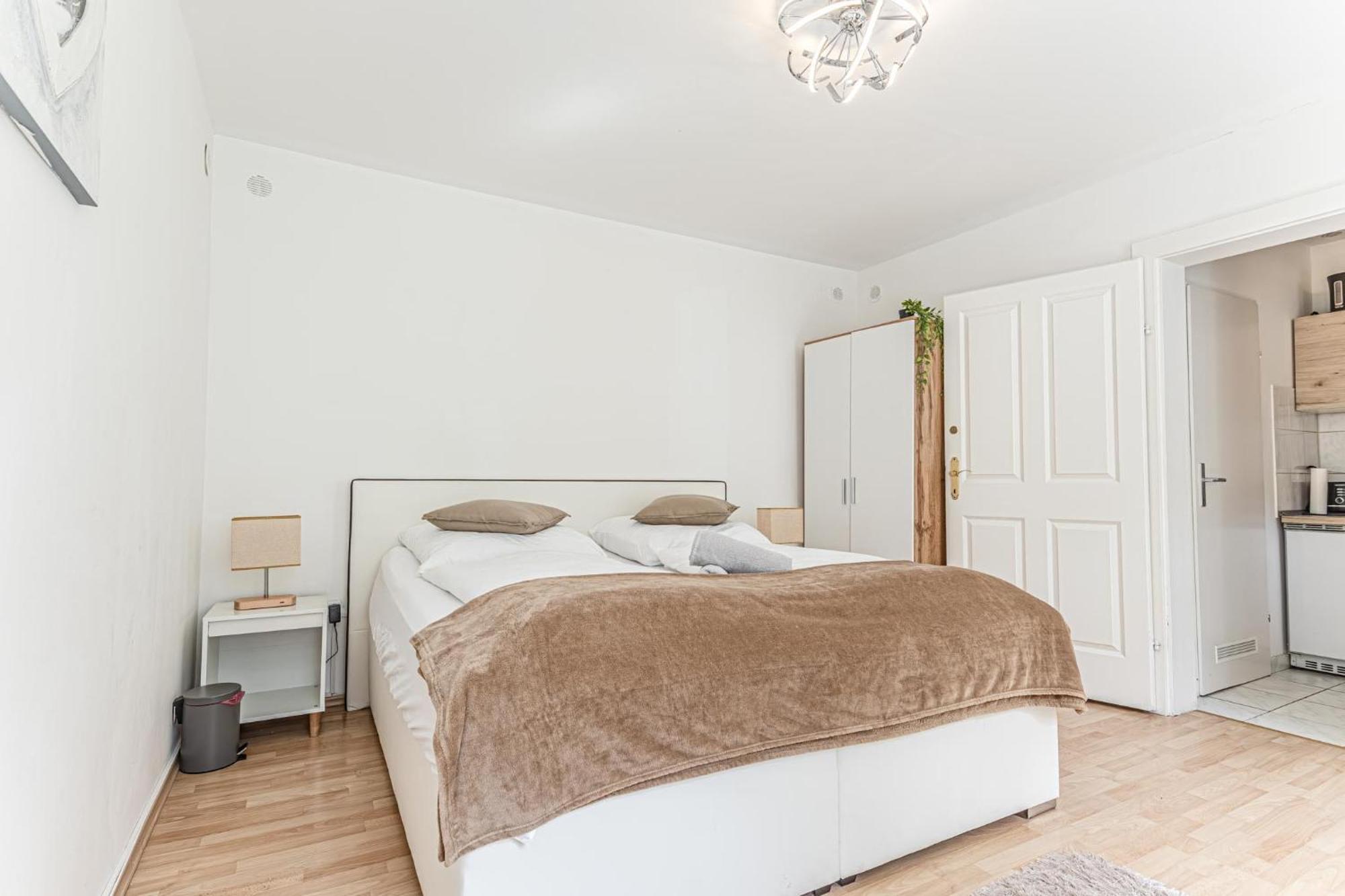 City Vibes: 1Br Apt, 10 Min To Westbahnhof Vienne Extérieur photo