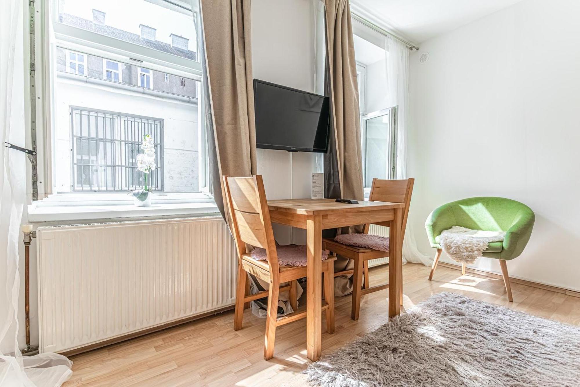 City Vibes: 1Br Apt, 10 Min To Westbahnhof Vienne Extérieur photo
