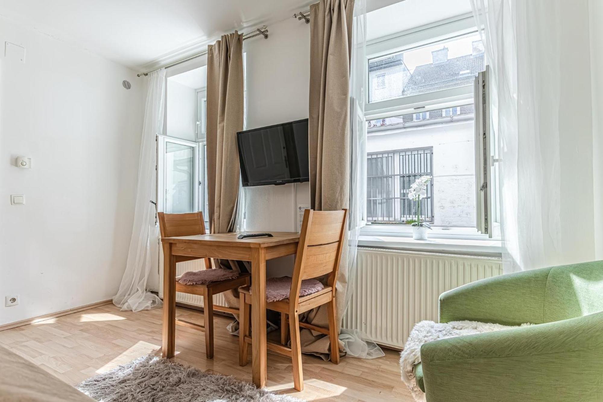 City Vibes: 1Br Apt, 10 Min To Westbahnhof Vienne Extérieur photo